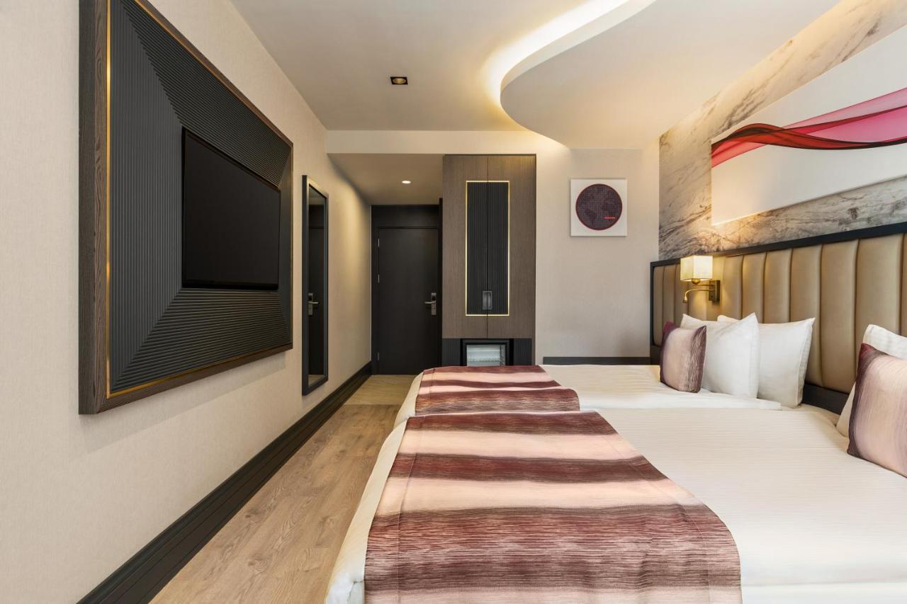 فندق Ramada By Wyndham Istanbul Umraniye المظهر الخارجي الصورة