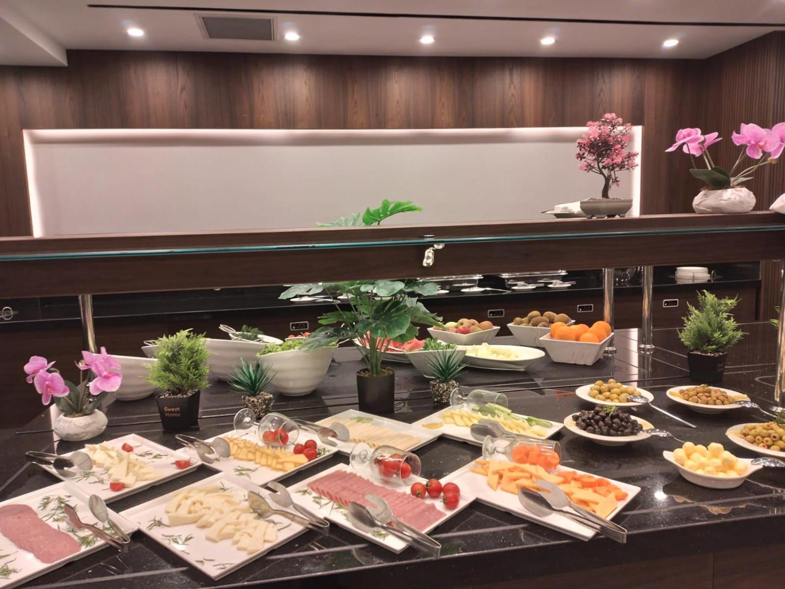 فندق Ramada By Wyndham Istanbul Umraniye المظهر الخارجي الصورة