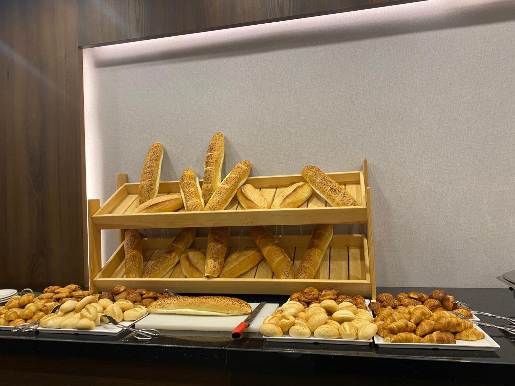 فندق Ramada By Wyndham Istanbul Umraniye المظهر الخارجي الصورة