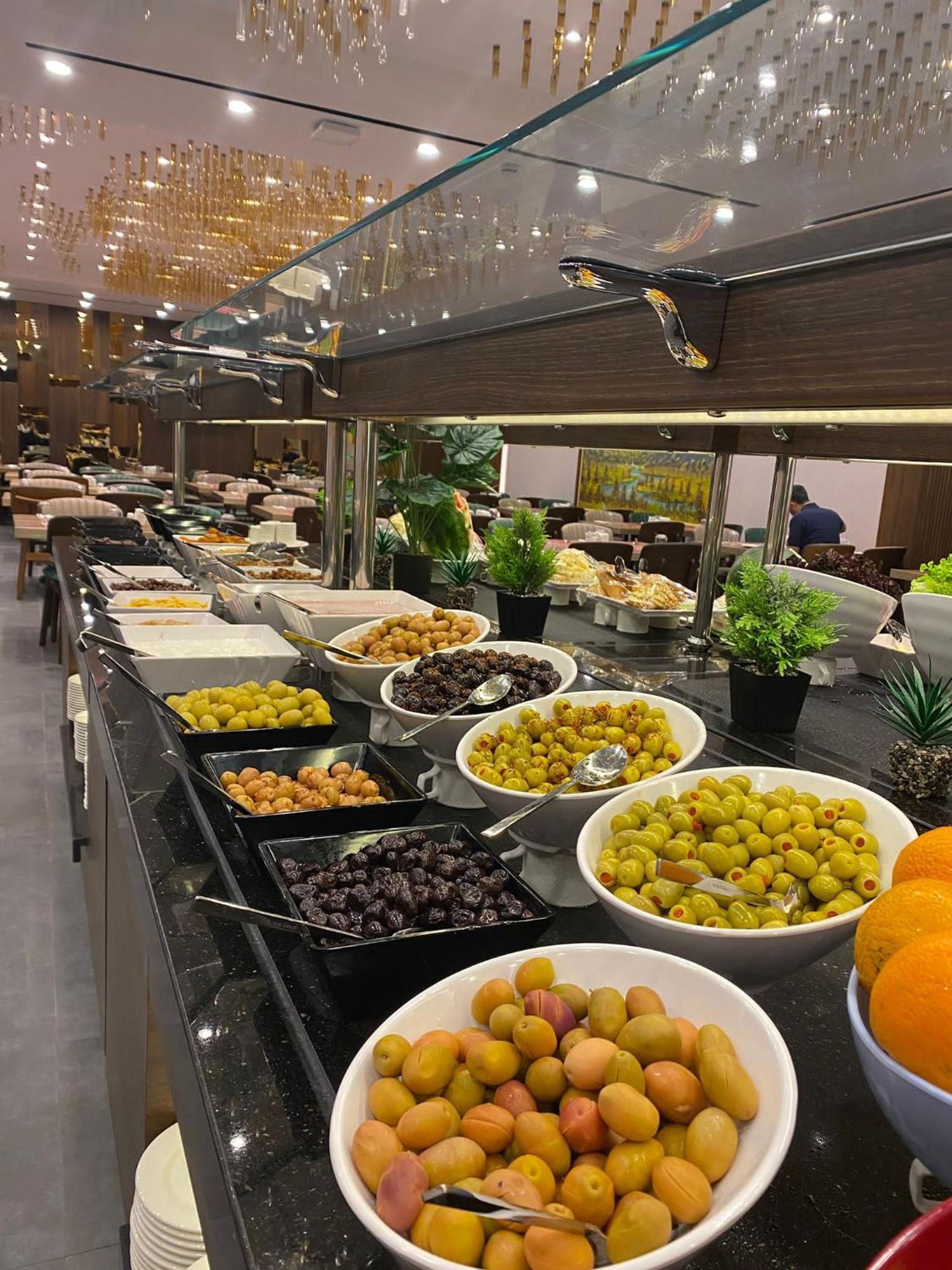 فندق Ramada By Wyndham Istanbul Umraniye المظهر الخارجي الصورة